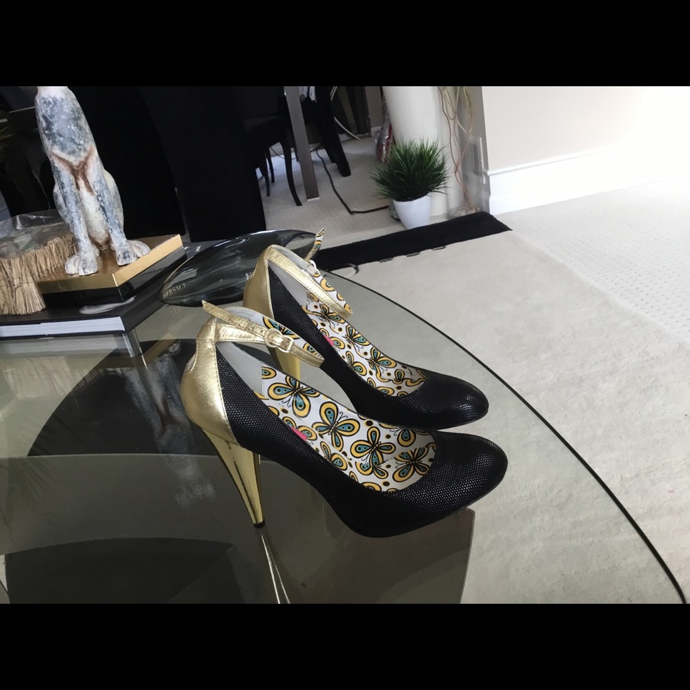 Betsy Johnson Dress Heels